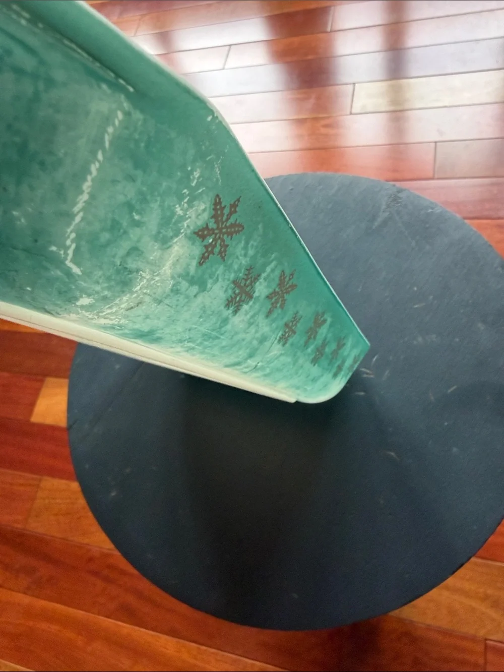 PYREX 548-B Turquoise Snowflake Space Saver Dish 1¼ Qt – Made in USA